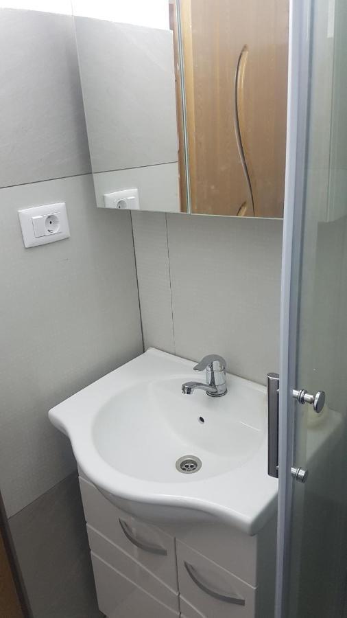 Lucky Apartment Pitesti Ngoại thất bức ảnh